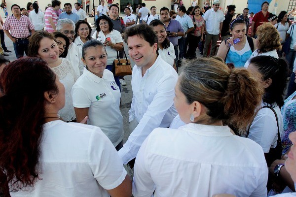 Inicia la preparatoria abierta para madres con 190 mujeres Inicia la preparatoria abierta para madres con 190 mujeres