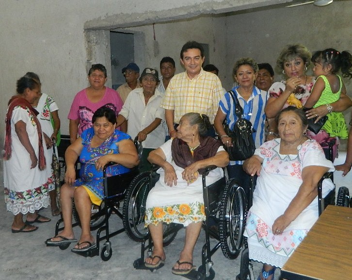 Brindan apoyo a jóvenes y adultos de Mocochá y Dzemul Brindan apoyo a jóvenes y adultos de Mocochá y Dzemul