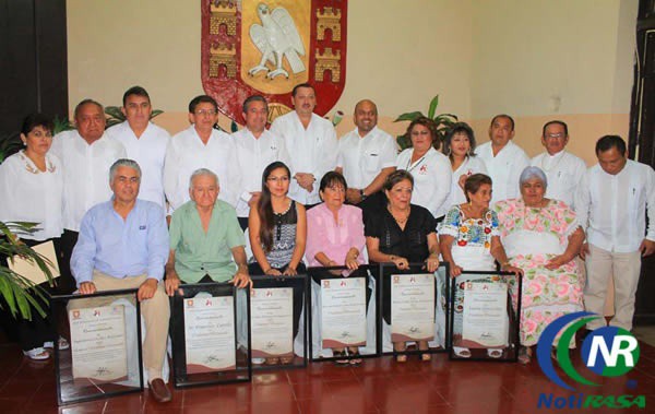 Ayuntamiento de Valladolid entrega reconocimientos a ciudadanos distinguidos Ayuntamiento de Valladolid entrega reconocimientos a ciudadanos distinguidos