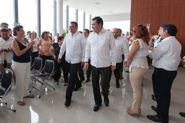 Osorio Chong encabeza sesión con la que da inicio el nuevo Sistema de Justicia Penal en el Estado Osorio Chong encabeza sesión con la que da inicio el nuevo Sistema de Justicia Penal en el Estado