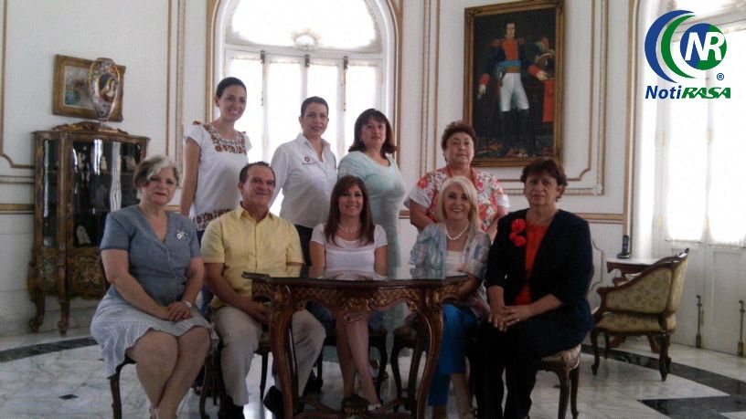 Galardonan a promotores del Desarrollo Comunitario y Cultural de Yucatán Galardonan a promotores del Desarrollo Comunitario y Cultural de Yucatán
