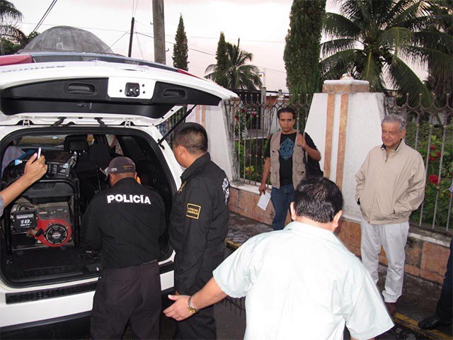 Le confiscan aparato de sonido a AMLO en Motul Le confiscan aparato de sonido a AMLO en Motul