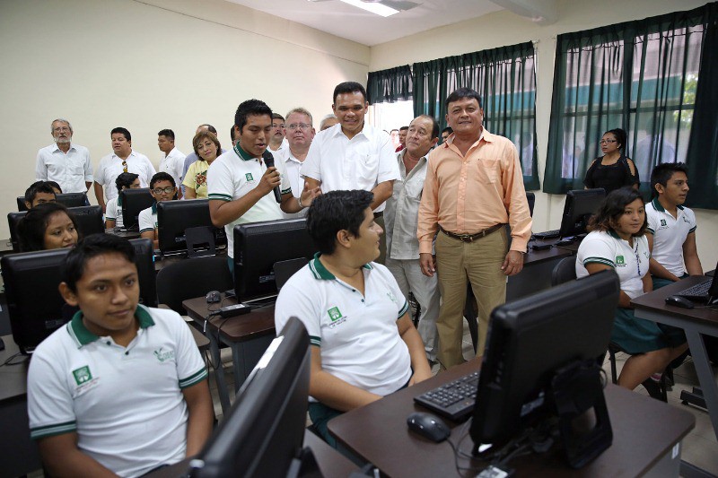 Más apoyos en empleo, educación y ecoturismo para impulsar el bienestar social Más apoyos en empleo, educación y ecoturismo para impulsar el bienestar social
