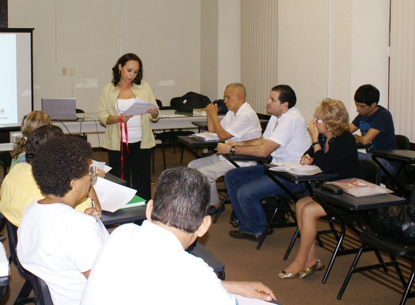 Ofrecen talleres de verano en la escuela de escritores "Leopoldo Peniche Vallado" Ofrecen talleres de verano en la escuela de escritores "Leopoldo Peniche Vallado"