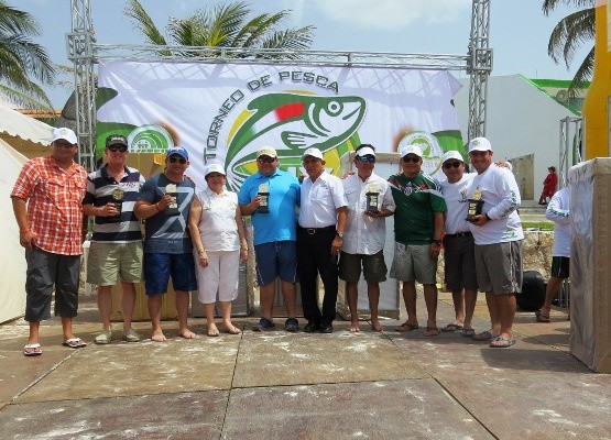 Participan cincuenta equipos de dependencias estatales en el IX Torneo de Pesca del ISSTEY Participan cincuenta equipos de dependencias estatales en el IX Torneo de Pesca del ISSTEY