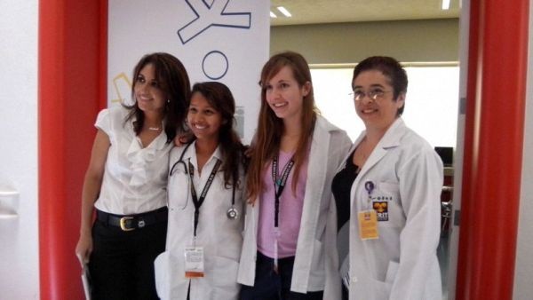 Estudiantes de enfermería y terapia de E.U. realizan estudios en Yucatán Estudiantes de enfermería y terapia de E.U. realizan estudios en Yucatán