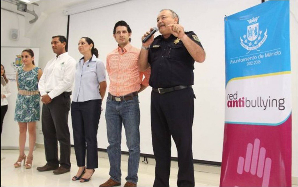 El Ayuntamiento de Mérida presentó su "Red Antibullying" El Ayuntamiento de Mérida presentó su "Red Antibullying"