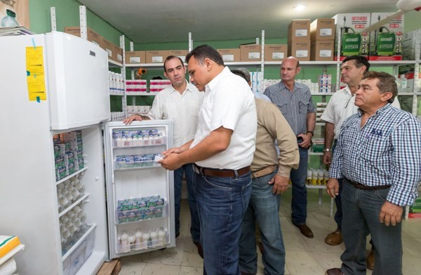 Inaugura Gobernador farmacia de la UGRY Inaugura Gobernador farmacia de la UGRY