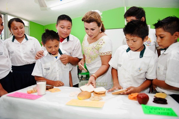 Aplicarán un programa de alimentación en más de 100 planteles preescolares Aplicarán un programa de alimentación en más de 100 planteles preescolares