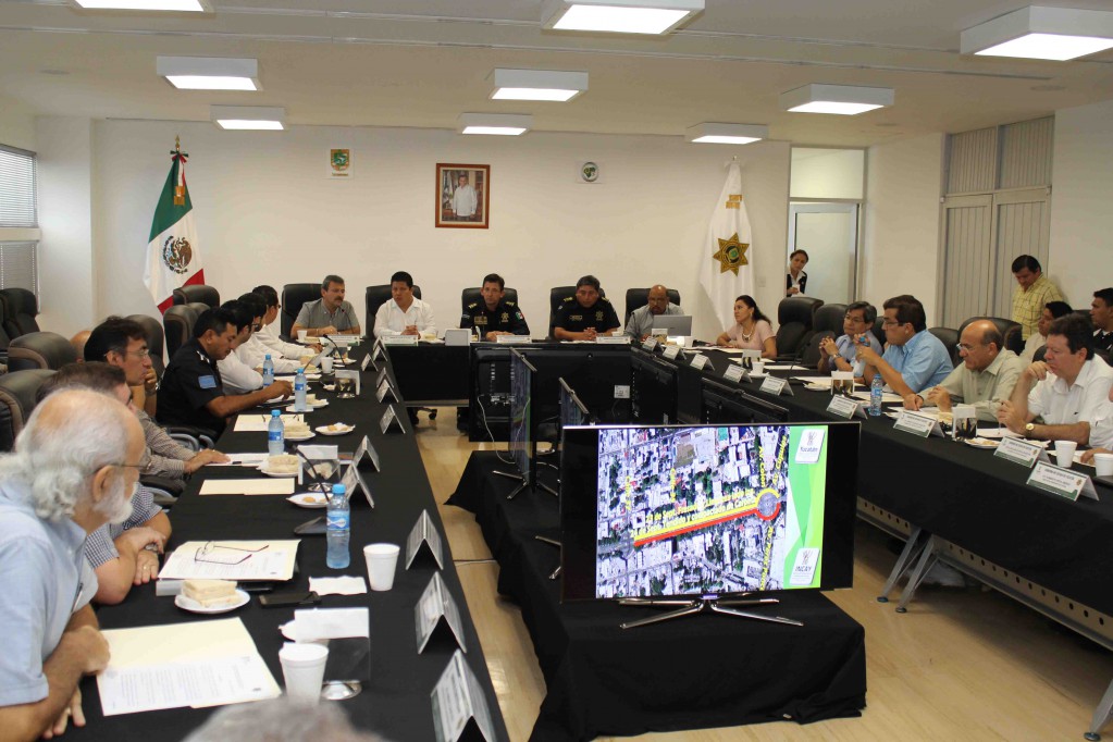A buen ritmo, trabajos de repavimentación de Paseo Montejo A buen ritmo, trabajos de repavimentación de Paseo Montejo
