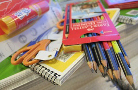 Padres de familia comienzan a planificar la compra de útiles escolares Padres de familia comienzan a planificar la compra de útiles escolares