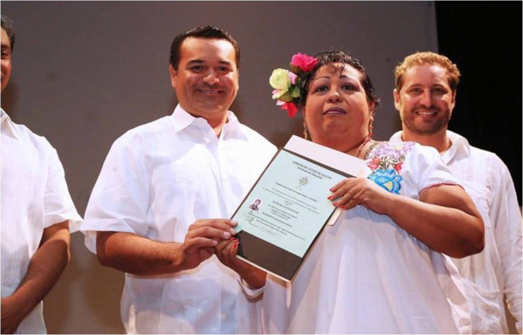 Egresa la primera generación de la Academia Municipal de Lengua Maya