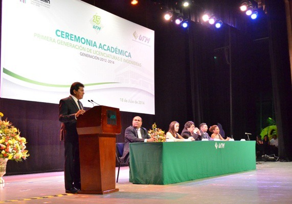 Se gradúa la primera generación de Licenciados e Ingenieros en la UTM Se gradúa la primera generación de Licenciados e Ingenieros en la UTM