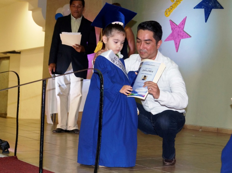 486 pequeños de Yucatán se gradúan de las estancias de Sedesol 486 pequeños de Yucatán se gradúan de las estancias de Sedesol