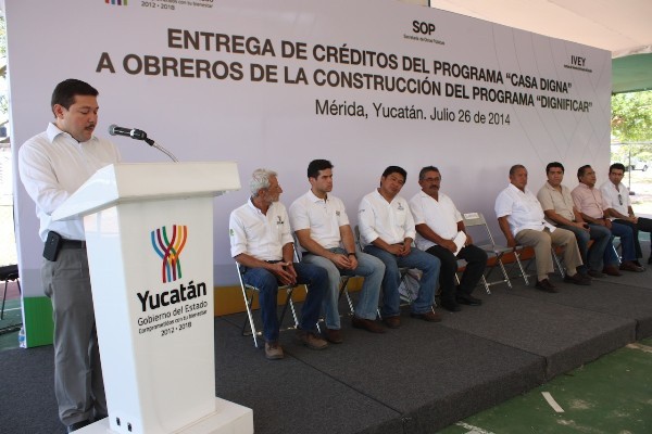 Entregan créditos para mejoramiento de vivienda a 177 alarifes Entregan créditos para mejoramiento de vivienda a 177 alarifes
