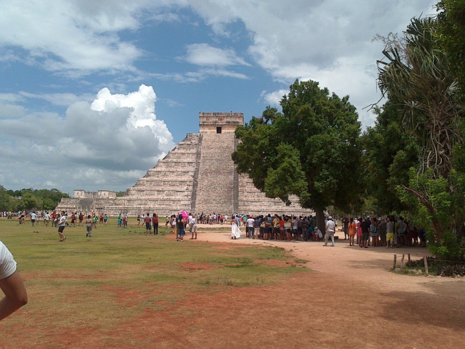 Más de 170 mil personas han visitado Chichén Itzá en estas vacaciones Más de 170 mil personas han visitado Chichén Itzá en estas vacaciones