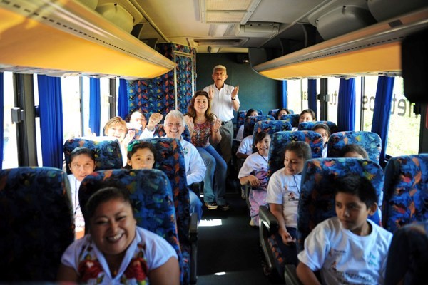DIF Yucatán lleva a niños y adolescentes a la Riviera Maya DIF Yucatán lleva a niños y adolescentes a la Riviera Maya