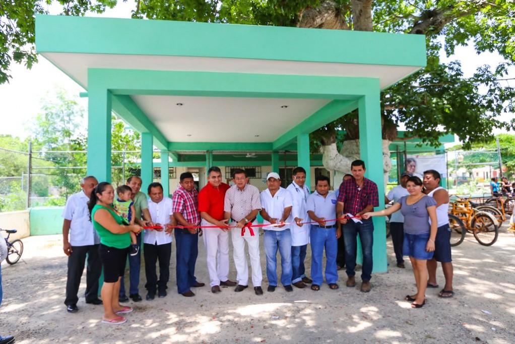 Yalcobá recibe obras que dan protección y seguridad a sus habitantes Yalcobá recibe obras que dan protección y seguridad a sus habitantes