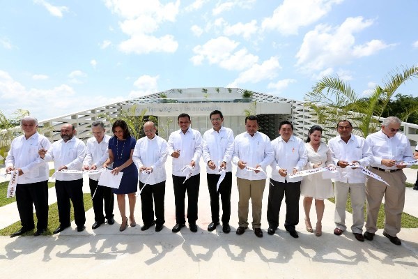 Inauguran "tecniA", Parque Tecnológico en la Universidad Anáhuac Mayab Inauguran "tecniA", Parque Tecnológico en la Universidad Anáhuac Mayab