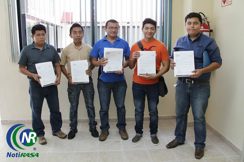 Entregan más plazas para secundaria Entregan más plazas para secundaria
