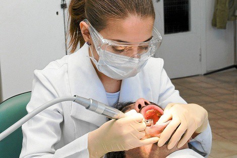 Yucatecos no acuden frecuentemente al dentista Yucatecos no acuden frecuentemente al dentista
