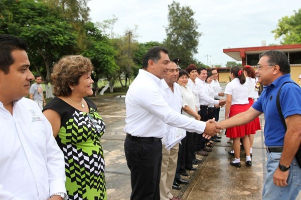 Invitan a jóvenes a participar en concurso "Así vive Yucatán el mes patrio" Invitan a jóvenes a participar en concurso "Así vive Yucatán el mes patrio"