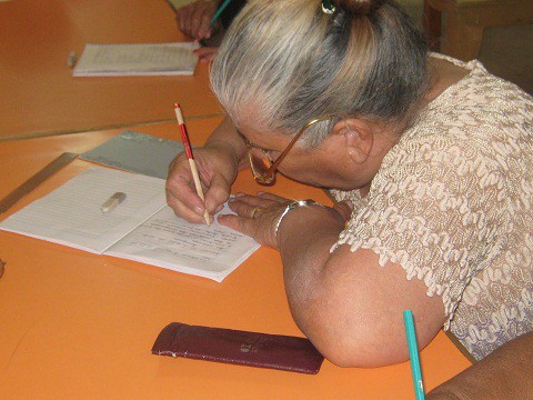 Jóvenes universitarios serán asistentes de analfabetas de Yucatán Jóvenes universitarios serán asistentes de analfabetas de Yucatán