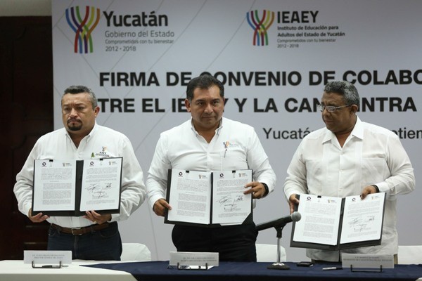 Promueven erradicación del rezago educativo en Yucatán Promueven erradicación del rezago educativo en Yucatán