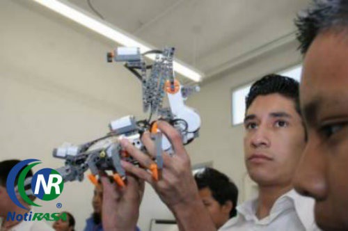 Robótica, actividad que acerca a jóvenes a ciencia y tecnología Robótica, actividad que acerca a jóvenes a ciencia y tecnología