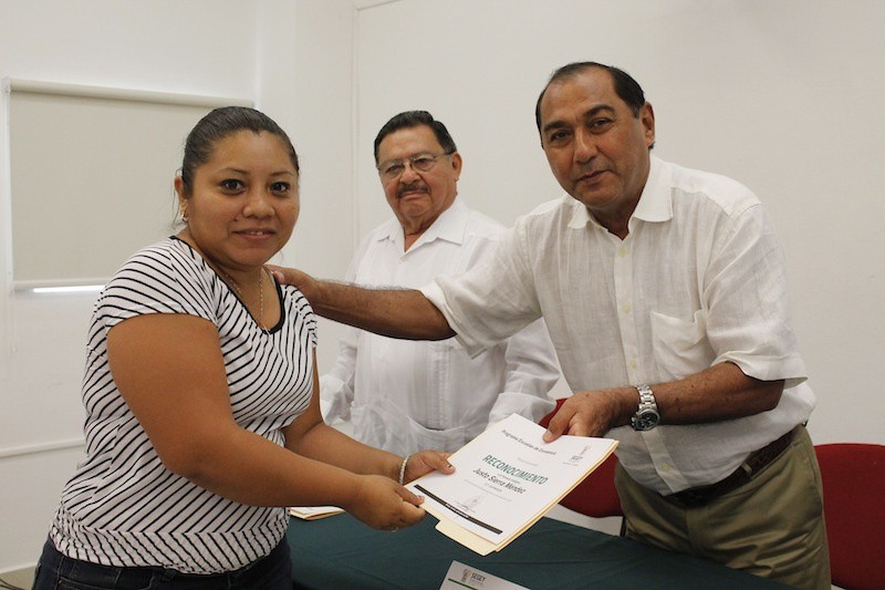 Reciben planteles apoyo del programa "Escuelas de Excelencia" Reciben planteles apoyo del programa "Escuelas de Excelencia"