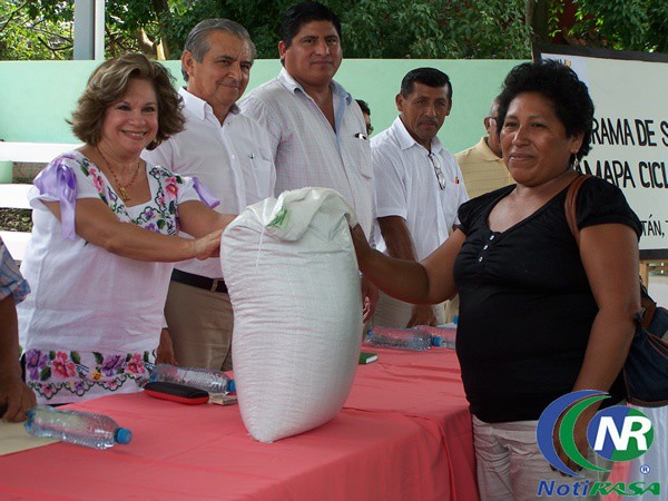 Entregan semilla de frijol jamapa a mil campesinos de Tizimín Entregan semilla de frijol jamapa a mil campesinos de Tizimín