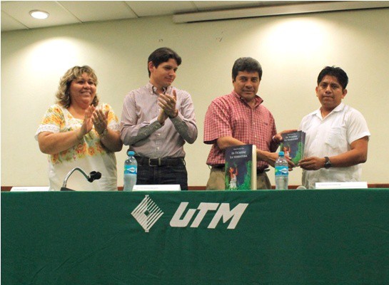 Presentan un libro maya-español a estudiantes de la UTM Presentan un libro maya-español a estudiantes de la UTM