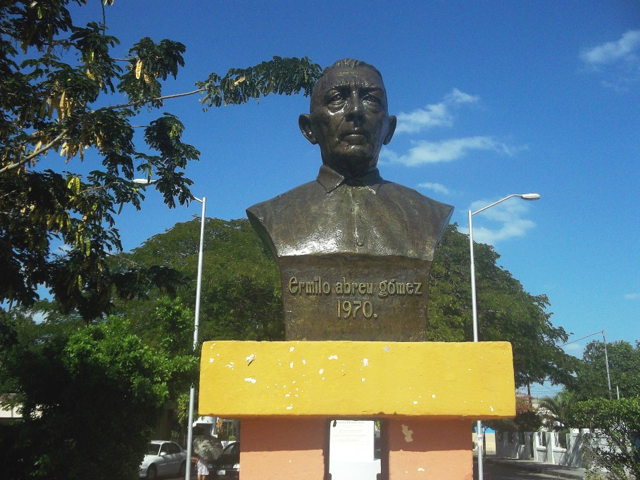 Rinden homenaje a Don Ermilo Abreu Gómez