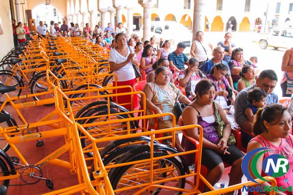 Más de 11 mil vallisoletanos beneficiados con el Programa Suma de Esfuerzos Más de 11 mil vallisoletanos beneficiados con el Programa Suma de Esfuerzos