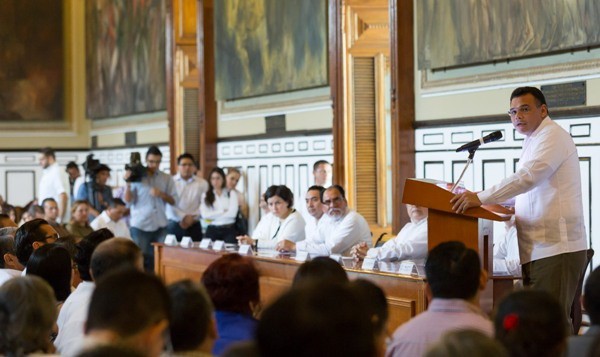 Expertos se reúnen para analizar el tema del campo Expertos se reúnen para analizar el tema del campo