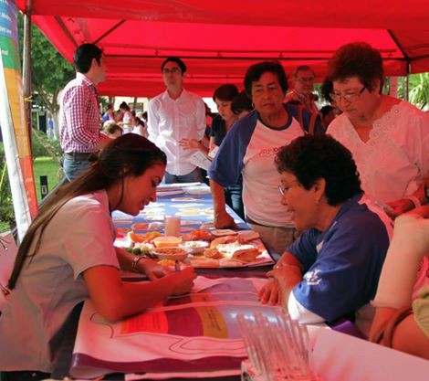 Casi mil personas asistieron a la III Jornada de Salud para el Adulto Mayor Casi mil personas asistieron a la III Jornada de Salud para el Adulto Mayor