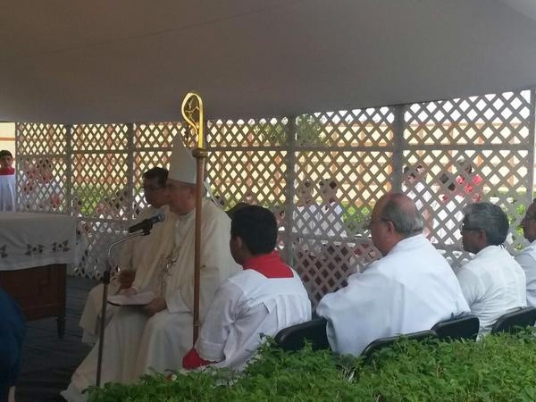 Miles de visitantes cumplen la tradición en los cementerios meridanos Miles de visitantes cumplen la tradición en los cementerios meridanos