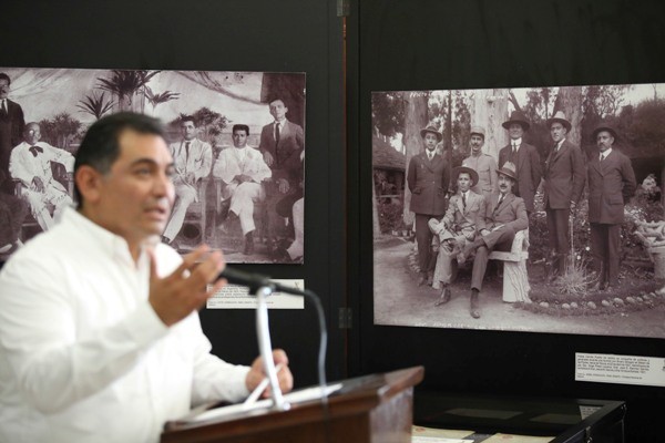 Inauguran exposición fotográfica en honor a Felipe Carrillo Puerto Inauguran exposición fotográfica en honor a Felipe Carrillo Puerto