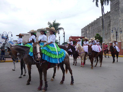 TIZIMIN: Festejan con tradicional cabalgata el Día del Charro. TIZIMIN: Festejan con tradicional cabalgata el Día del Charro.