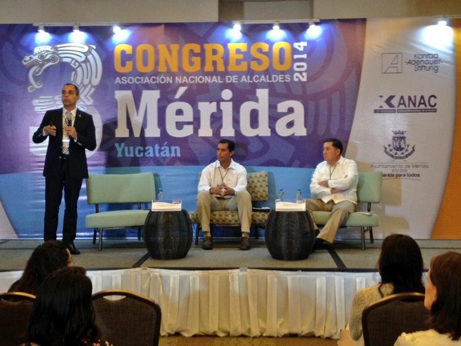 Profesionalización del personal y empoderamiento del ciudadano, claves para el avance municipal Profesionalización del personal y empoderamiento del ciudadano, claves para el avance municipal
