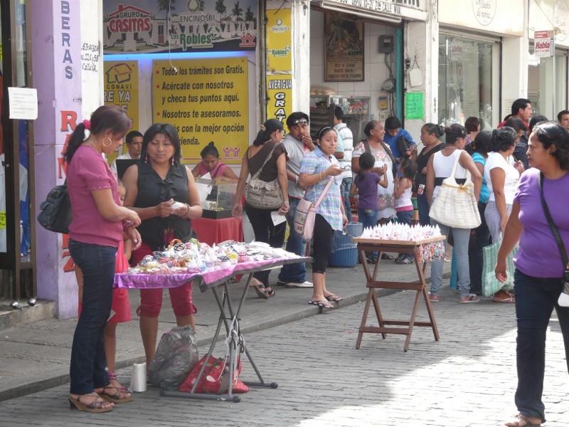 Los ambulantes dejan las calles por el "Buen Fin" Los ambulantes dejan las calles por el "Buen Fin"