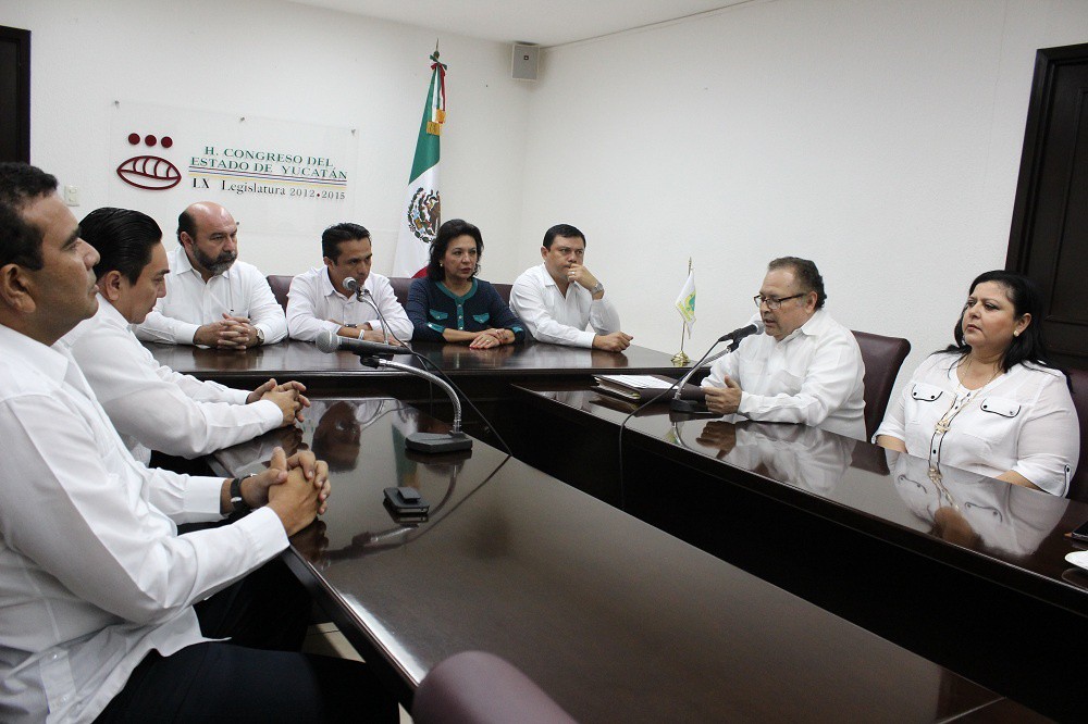 Presentan 3 iniciativas de ley relacionadas al nuevo sistema penal Presentan 3 iniciativas de ley relacionadas al nuevo sistema penal