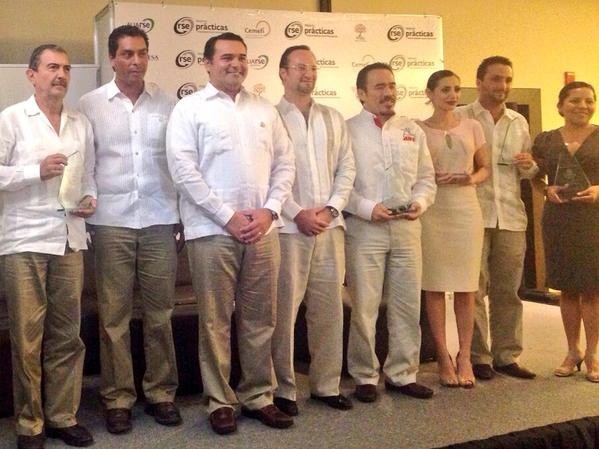 El Ayuntamiento entregó el premio "Mérida Responsable" a 6 empresas locales El Ayuntamiento entregó el premio "Mérida Responsable" a 6 empresas locales