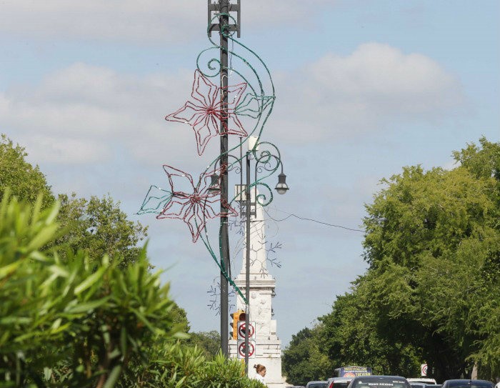 El Ayuntamiento ya prepara el "rostro" navideño de la ciudad El Ayuntamiento ya prepara el "rostro" navideño de la ciudad