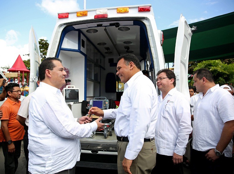 Entregan siete ambulancias para traslado de urgencias médicas Entregan siete ambulancias para traslado de urgencias médicas