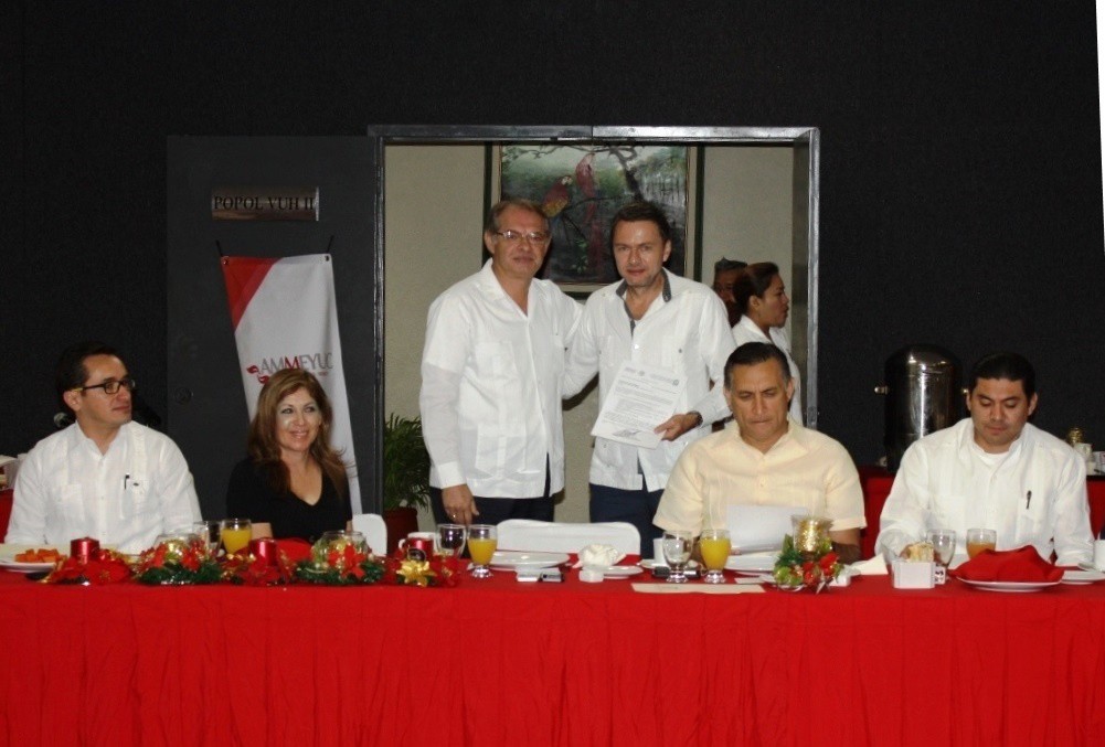 Cierran trabajos del 2014 IMSS y las cámaras afiliadas al Consejo Coordinador Empresarias en Yucatán Cierran trabajos del 2014 IMSS y las cámaras afiliadas al Consejo Coordinador Empresarias en Yucatán