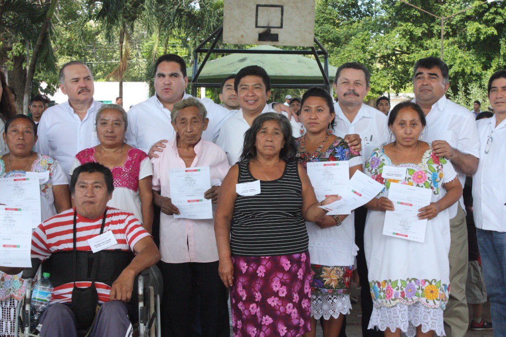 Entregan 200 viviendas dignas en Yucatán Entregan 200 viviendas dignas en Yucatán