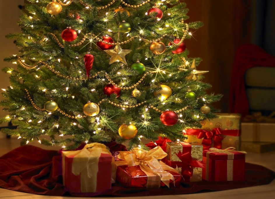 El árbol de Navidad una tradición pagana, adaptada al cristianismo El árbol de Navidad una tradición pagana, adaptada al cristianismo