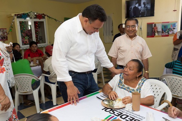 Entregan estufas ecológicas en comisarías de Mérida Entregan estufas ecológicas en comisarías de Mérida