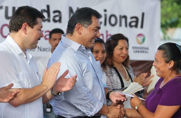 Fortalecen en Yucatán acciones que aseguren a la mujer una vida libre de violencia Fortalecen en Yucatán acciones que aseguren a la mujer una vida libre de violencia